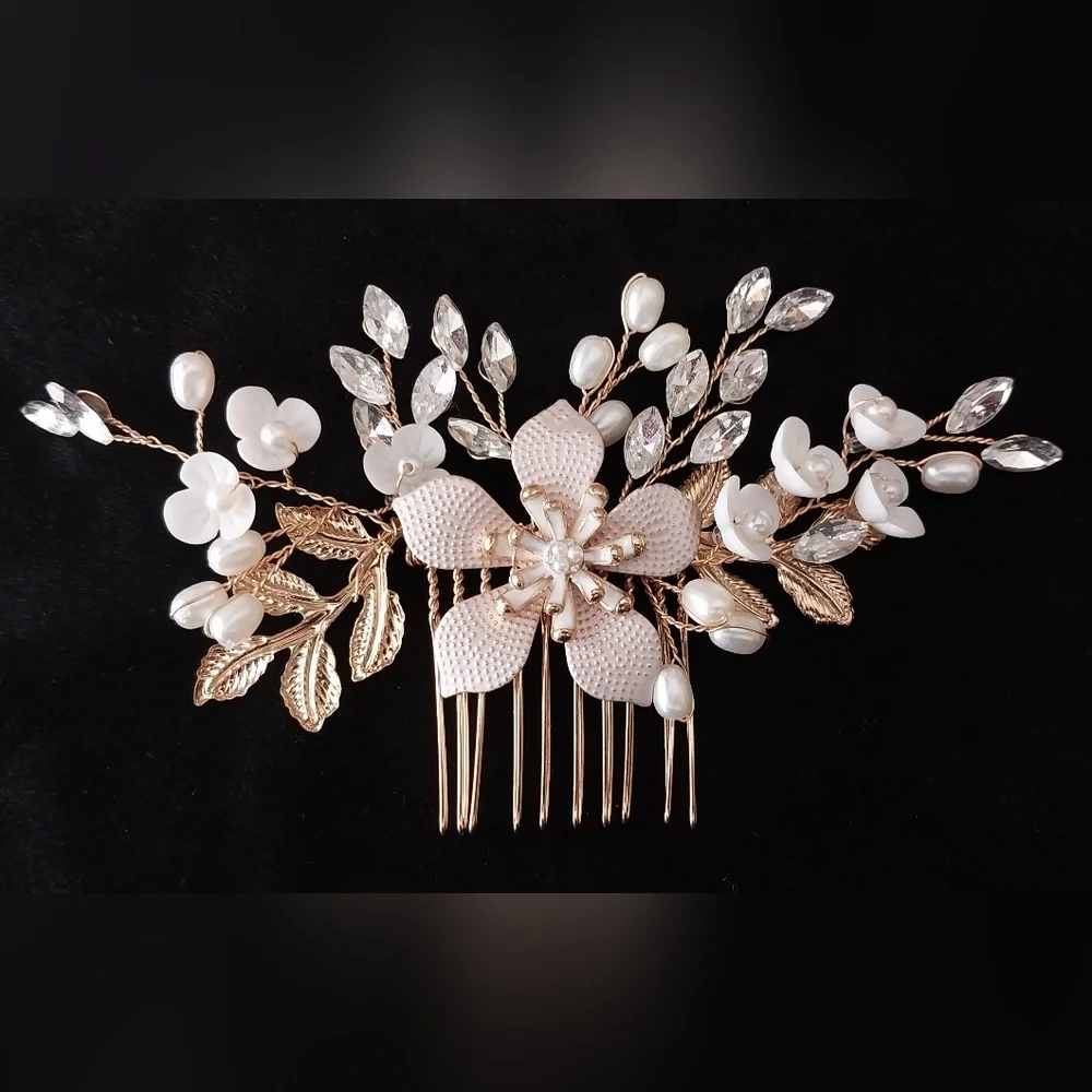 Bridal Haircomb with Enamel Flower
